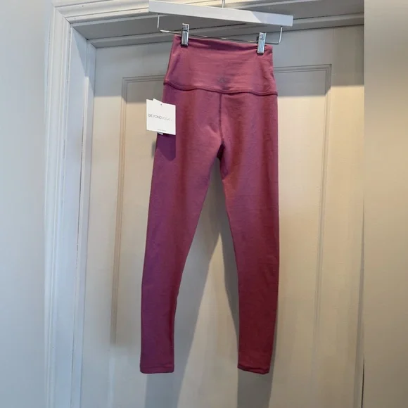 NWT Beyond Yoga Spacedye leggings in orchard blossom heather - Picture 3 of 3